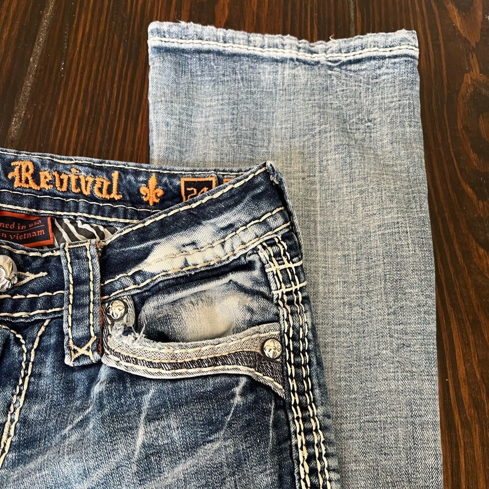 Light Wash Women's Bootcut Jeans - Casual Everyday Style - Picture 7 of 16